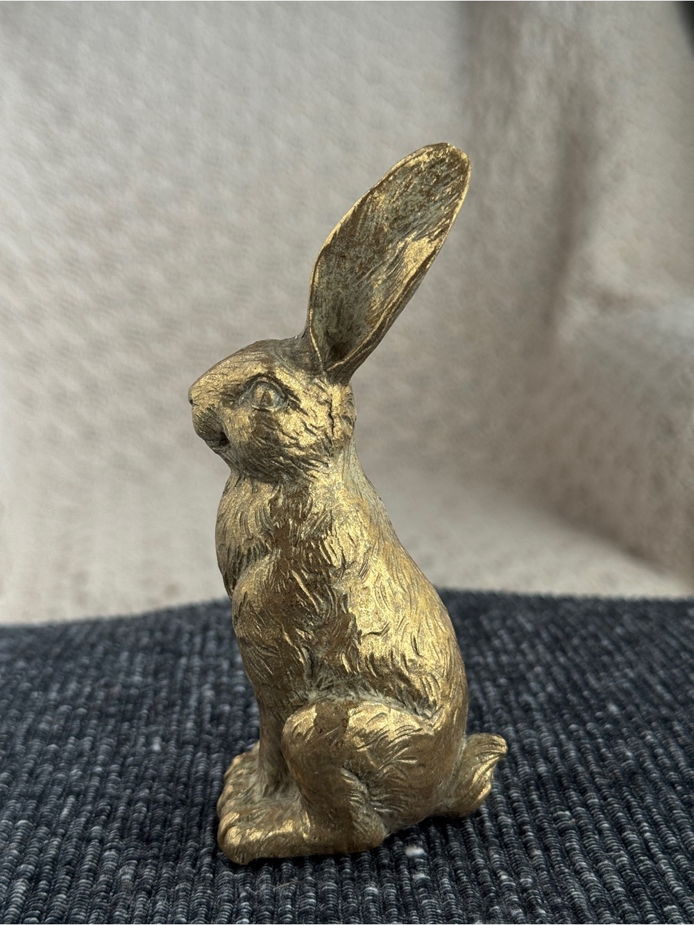 Rabbit Figurine Sculpture Rustic Bunny Shelf Decor